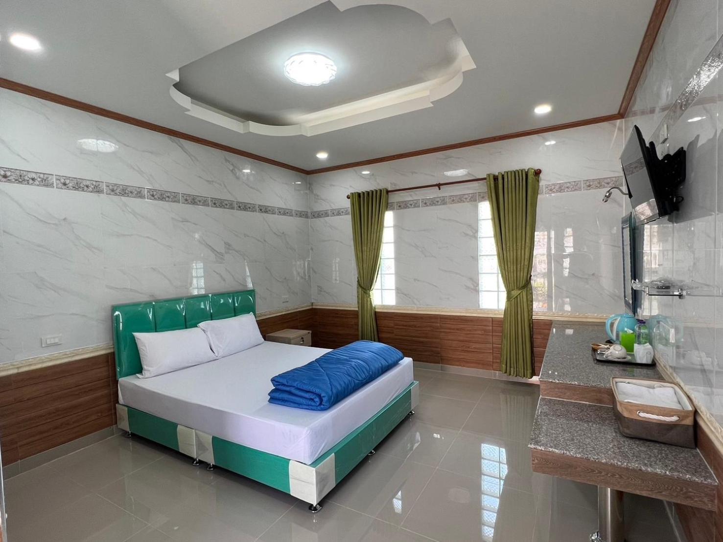 Bualuang Hotel Ang Thong Esterno foto