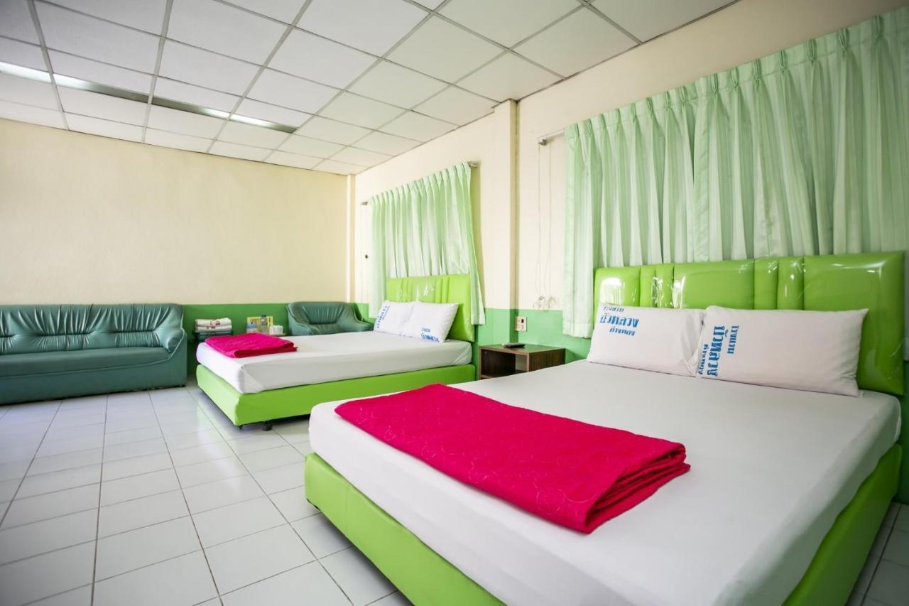 Bualuang Hotel Ang Thong Esterno foto